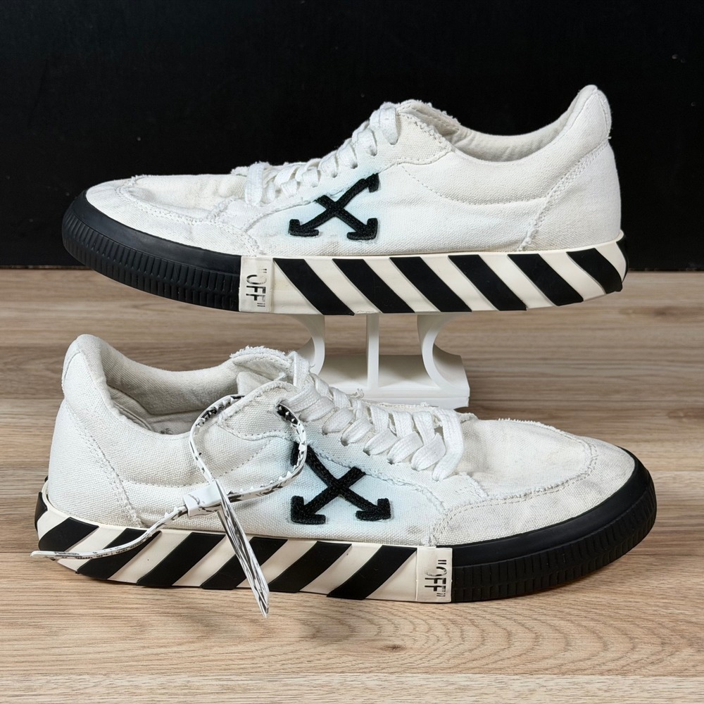 Off-White Low Vulcanized Shoes Mens Size 10 White Black Athletic Casual Sneakers